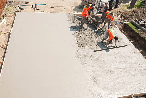 Best Residential Concrete Services  in Raintree Plantation, MO